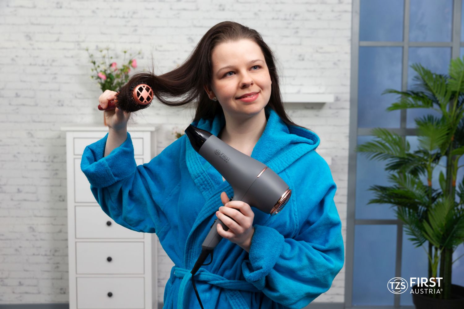 2200 W, Ionen, schonendes Styling & gleichmäßige Wärmeverteilung