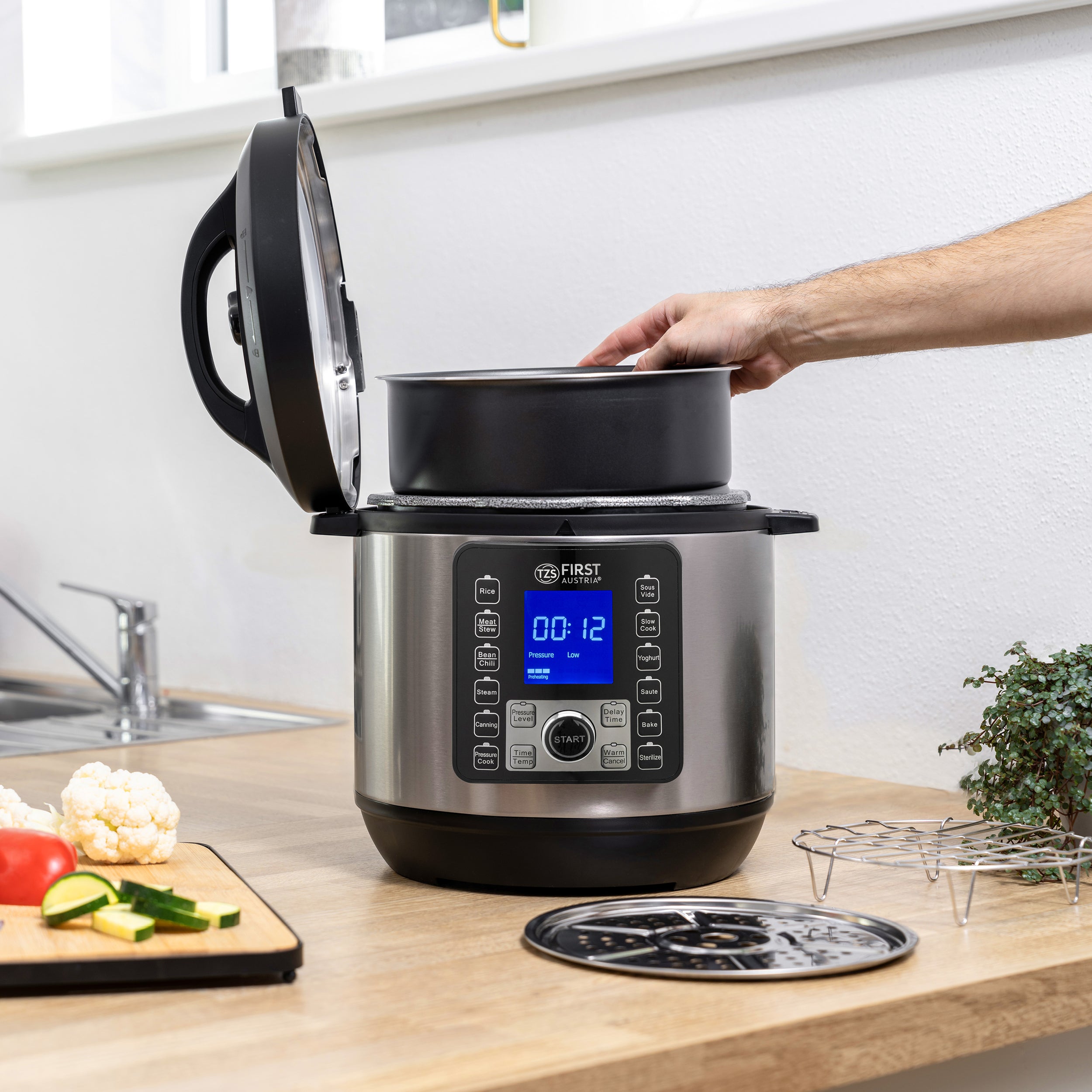 Electric Pressure Cooker 6 L, Multi Cooker, 9 Programs, Grey