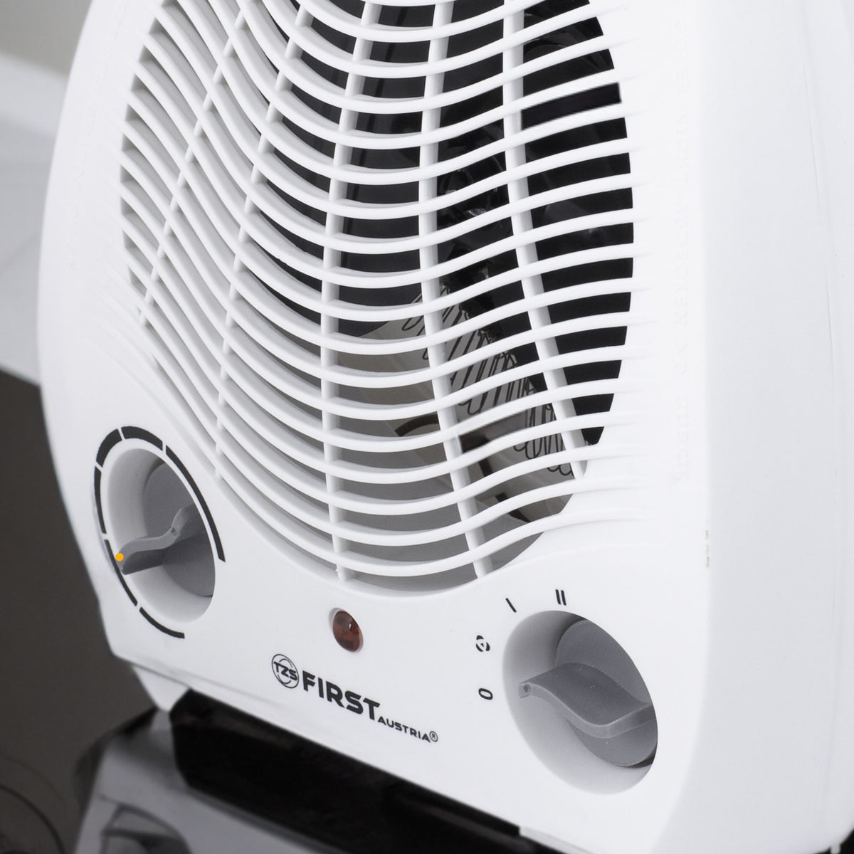 Radiateur soufflant 2 000 W, 2 niveaux de chauffe, thermostat