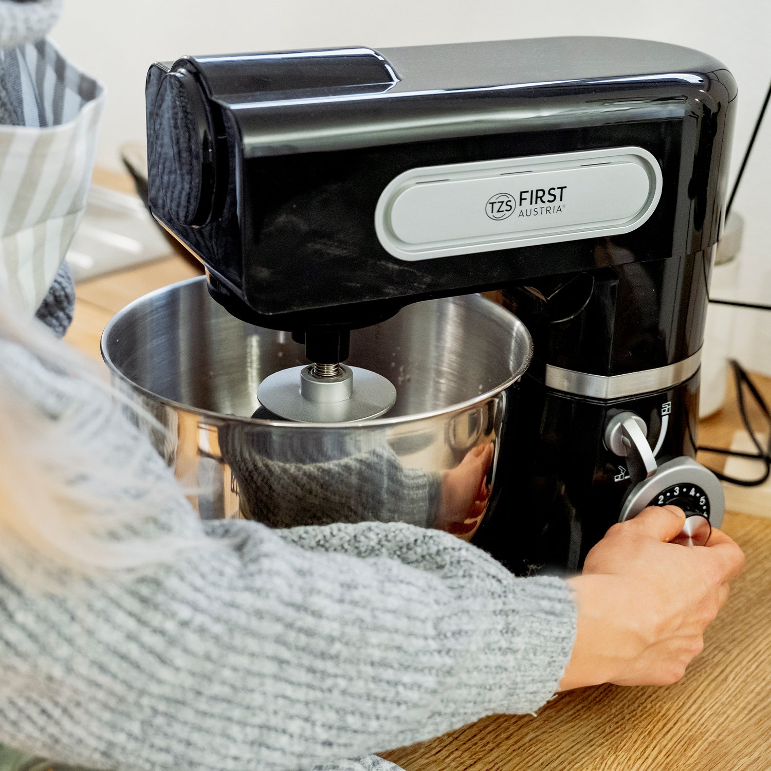 Professionelle Küchenmaschine, Teigknetmaschine, 1500 W, 6L Behälter